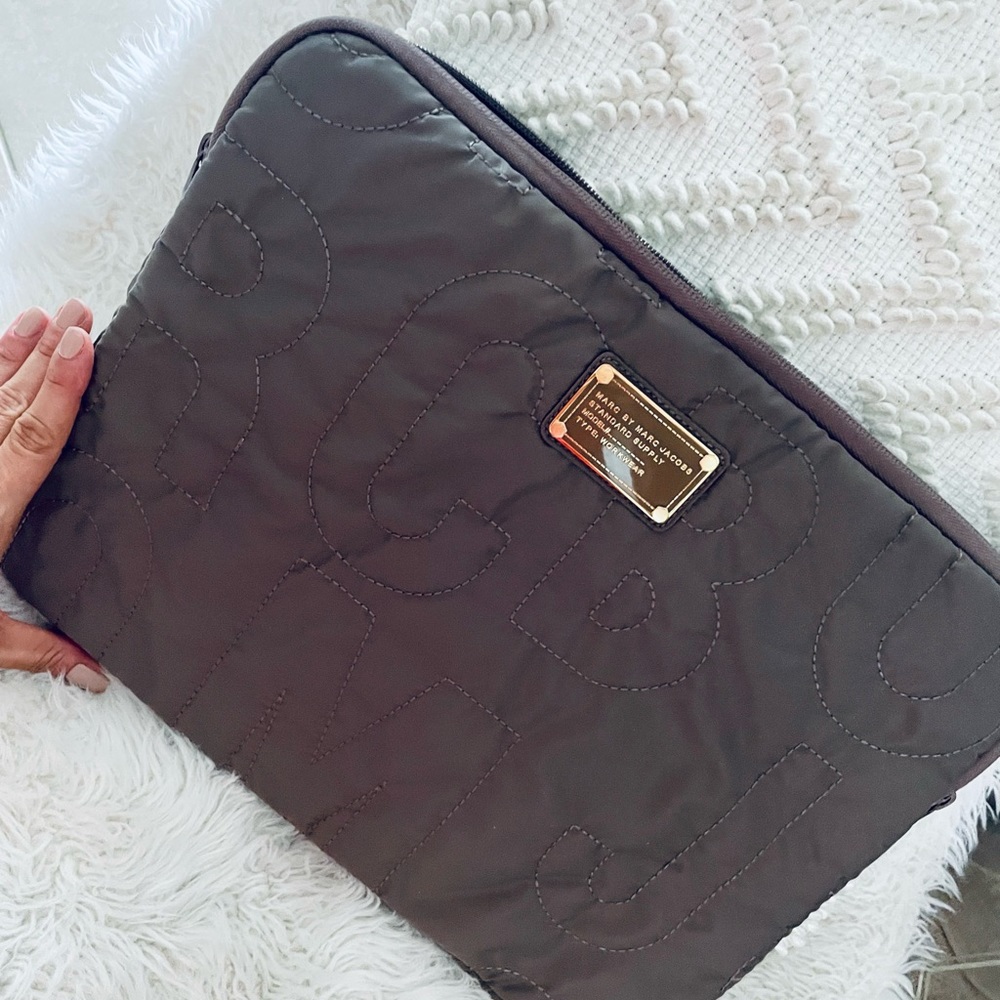 Marc by Marc Jacobs zipper laptop bag